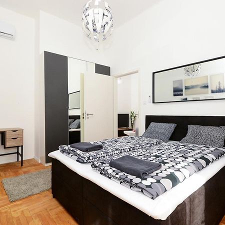 Akacfa 7 Two Bedroom Central Apartment Budapeste Exterior foto